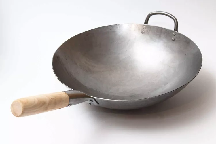 traditional hand hammered carbon steel pow wok with wooden and steel helper handle